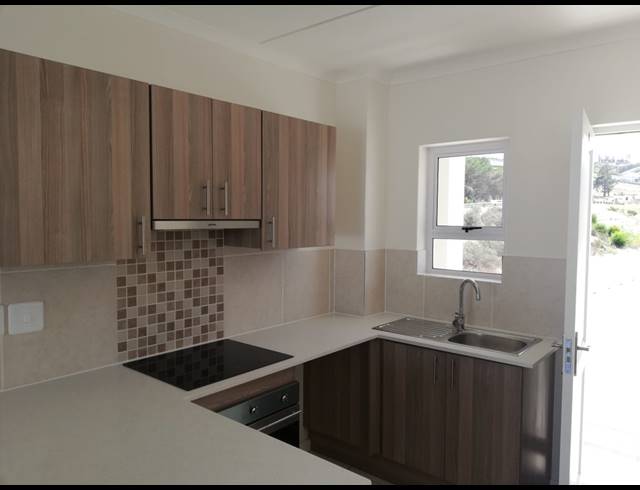 2 bed property to rent in CLOETESVILLE